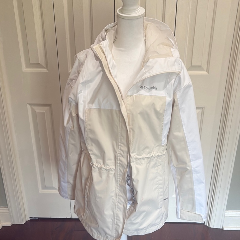 Columbia Cream Jacket with Hood and Drawstring Waist